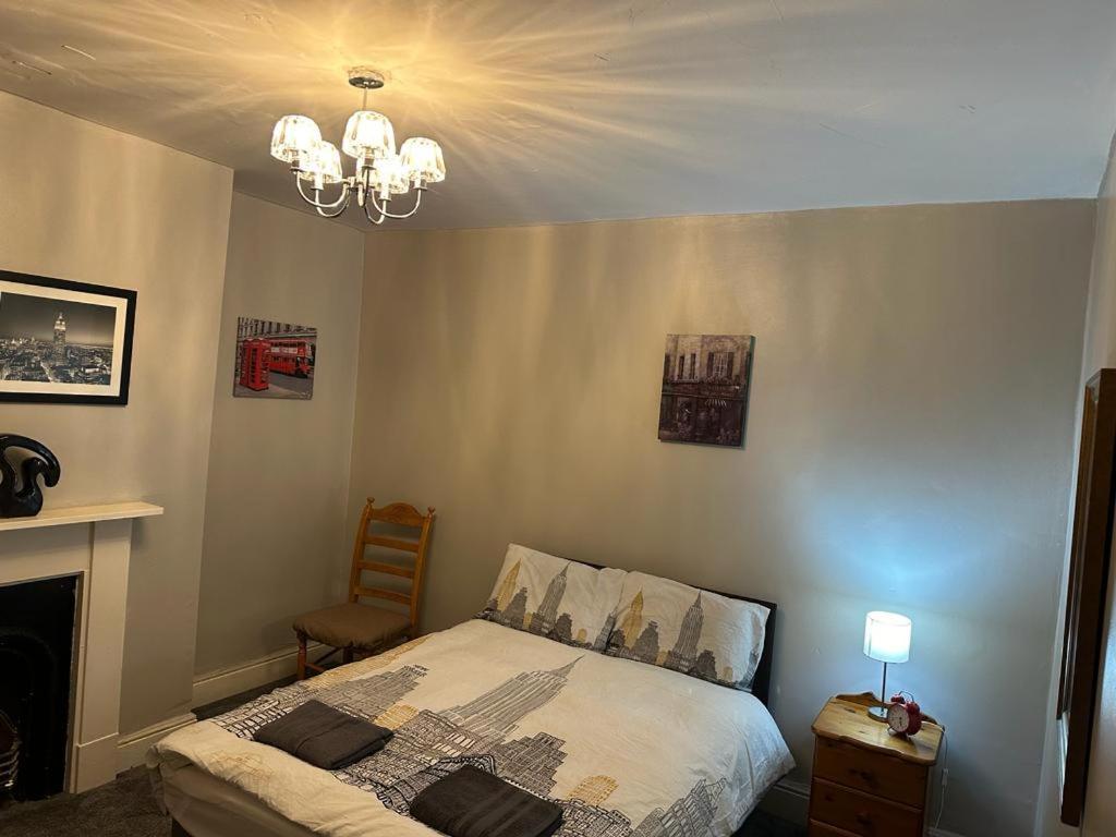 Appartement Luton Town House Near Airport Extérieur photo