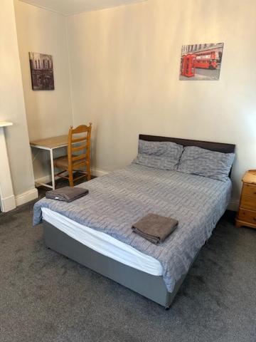 Appartement Luton Town House Near Airport Extérieur photo