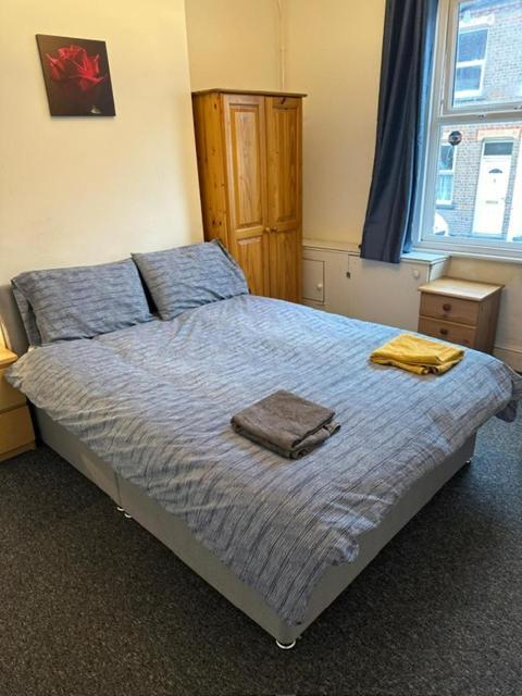 Appartement Luton Town House Near Airport Extérieur photo